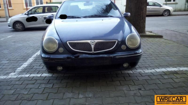 Купить Lancia Lybra, 2.4, 2000 года с пробегом, цена 0 руб., id 16971