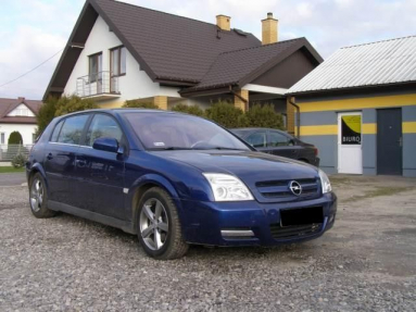 Купить Opel Signum, 2.2, 2003 года с пробегом, цена 1592 руб., id 16998