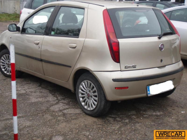 Купить Fiat Punto, 1.2, 2010 года с пробегом, цена 1592 руб., id 17004