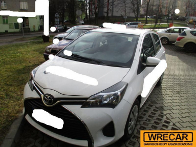 Купить Toyota Yaris, 1.0, 2015 года с пробегом, цена 1592 руб., id 17005