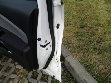 Купить Toyota Yaris, 1.0, 2015 года с пробегом, цена 1592 руб., id 17005