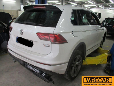 Купить Volkswagen Tiguan, 2.0, 2017 года с пробегом, цена 487819 руб., id 17035