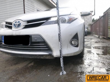 Купить Toyota Auris, 1.8, 2014 года с пробегом, цена 153910 руб., id 17047