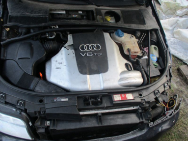 Купить Audi A6, 2.5, 2002 года с пробегом, цена 1592 руб., id 17080