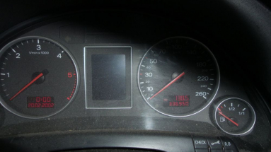 Купить Audi A4, 1.9, 2003 года с пробегом, цена 4844 руб., id 17081