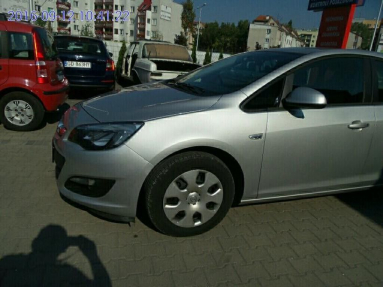 Купить Opel Astra, 1.2, 2014 года с пробегом, цена 484566 руб., id 17102