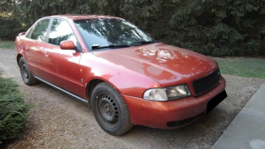Купить Audi A4, 1.8, 1995 года с пробегом, цена 1592 руб., id 17182