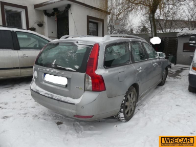 Купить Volvo V50, 1.6, 2011 года с пробегом, цена 3183 руб., id 17203