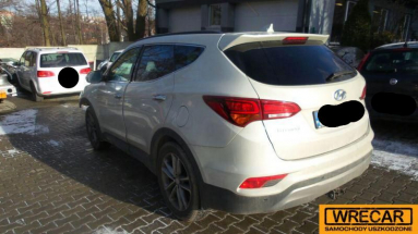 Купить Hyundai Santa Fe, 2.0, 2016 года с пробегом, цена 4844 руб., id 17279