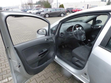 Купить Opel Corsa, 1.4, 2014 года с пробегом, цена 374394 руб., id 17296