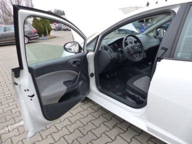 Купить SEAT Ibiza, 1.2, 2014 года с пробегом, цена 408373 руб., id 17303