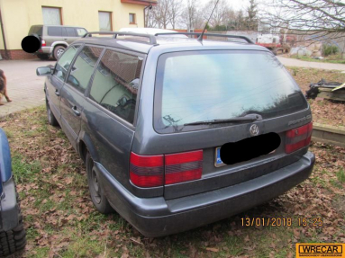 Купить Volkswagen Passat, 2.0, 1995 года с пробегом, цена 1592 руб., id 17314