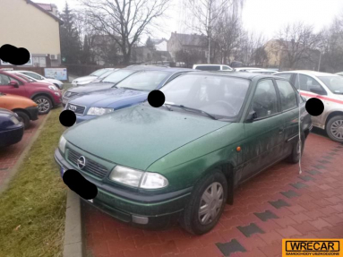Купить Opel Astra, 1.4, 1999 года с пробегом, цена 1592 руб., id 17321