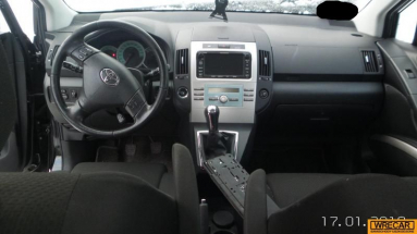 Купить Toyota Corolla, 1.8, 2004 года с пробегом, цена 8097 руб., id 17357