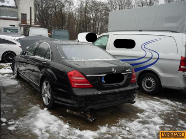 Купить Mercedes-Benz S600 S 600, 5.5, 2007 года с пробегом, цена 32387 руб., id 17371