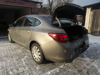 Купить Opel Astra, 1.4, 2016 года с пробегом, цена 218754 руб., id 17384