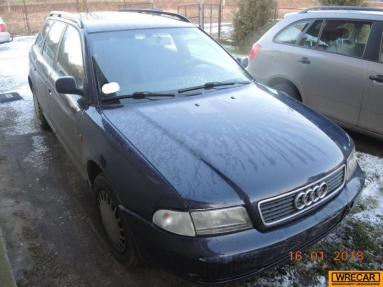 Купить Audi A4, 1.6, 1997 года с пробегом, цена 1592 руб., id 17404