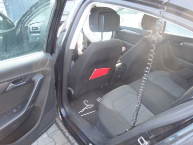 Купить Volkswagen Passat, 2.0, 2014 года с пробегом, цена 11280 руб., id 17406