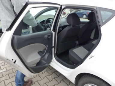 Купить SEAT Ibiza, 1.2, 2014 года с пробегом, цена 401937 руб., id 17492