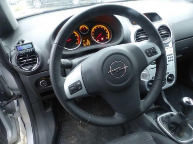 Купить Opel Corsa, 1.4, 2015 года с пробегом, цена 434324 руб., id 17494