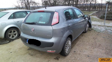Купить Fiat Punto, 1.4, 2010 года с пробегом, цена 68028 руб., id 17535