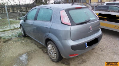 Купить Fiat Punto, 1.4, 2010 года с пробегом, цена 68028 руб., id 17535