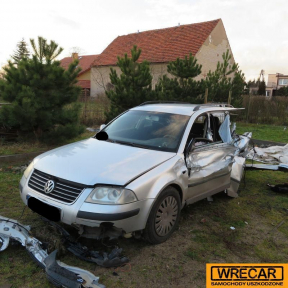 Купить Volkswagen Passat, 1.9, 2002 года с пробегом, цена 6436 руб., id 17538