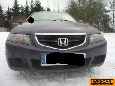 Купить Honda Accord, 2.0, 2004 года с пробегом, цена 56678 руб., id 17560