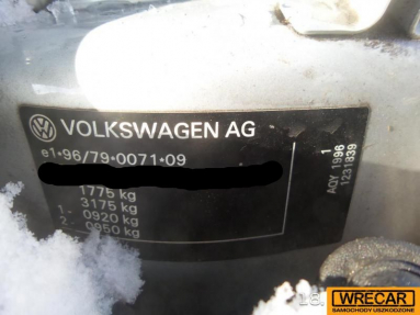 Купить Volkswagen Bora, 2.0, 1999 года с пробегом, цена 4844 руб., id 17562