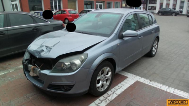 Купить Opel Astra, 1.8, 2004 года с пробегом, цена 42076 руб., id 17592