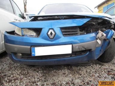 Купить Renault Megane, 1.6, 2002 года с пробегом, цена 1592 руб., id 17595