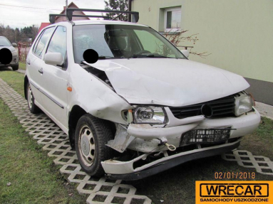 Купить Volkswagen Polo, 1.0, 1998 года с пробегом, цена 1592 руб., id 17625