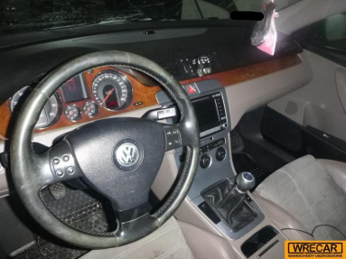 Купить Volkswagen Passat, 2.0, 2006 года с пробегом, цена 153910 руб., id 17638