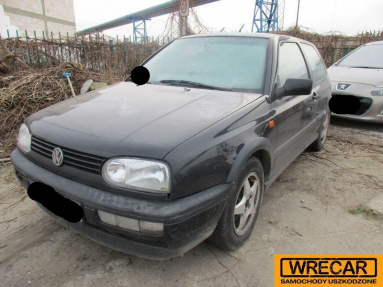 Купить Volkswagen Golf, 2.0, 1995 года с пробегом, цена 1592 руб., id 17642