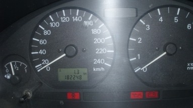 Mitsubishi Carisma, 1.6, 2001 года с пробегом, id 309