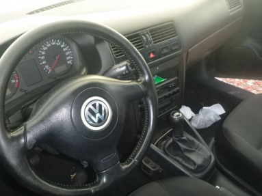Купить Volkswagen Bora, 1.6, 2000 года с пробегом, цена 8097 руб., id 17652