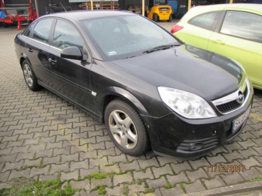 Купить Opel Vectra, 1.9, 2007 года с пробегом, цена 100484 руб., id 17711
