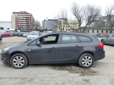 Купить Opel Astra, 1.7, 2013 года с пробегом, цена 398684 руб., id 17717
