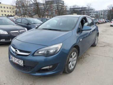 Купить Opel Astra, 1.7, 2013 года с пробегом, цена 426227 руб., id 17719