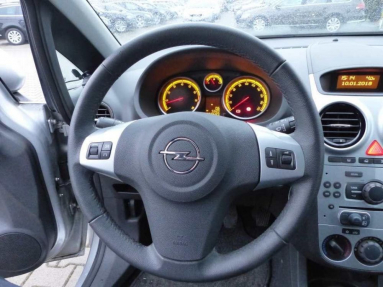 Купить Opel Corsa, 1.4, 2014 года с пробегом, цена 372733 руб., id 17734
