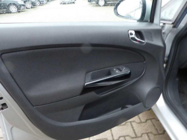 Купить Opel Corsa, 1.4, 2014 года с пробегом, цена 372733 руб., id 17734