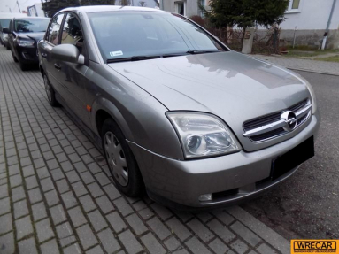 Купить Opel Vectra, 2.2, 2003 года с пробегом, цена 21038 руб., id 17766