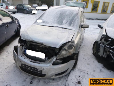 Купить Opel Zafira, 1.9, 2008 года с пробегом, цена 64775 руб., id 17842