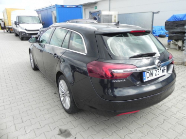 Купить Opel Insignia, 2.0, 2013 года с пробегом, цена 675846 руб., id 17894