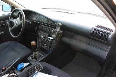 Купить Audi 100, 2.3, 1993 года с пробегом, цена 1592 руб., id 17917