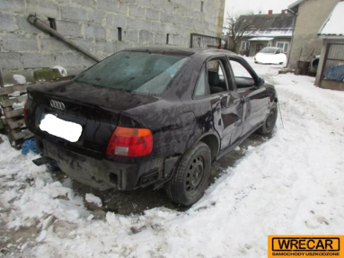 Купить Audi A4, 1.6, 1995 года с пробегом, цена 0 руб., id 17920