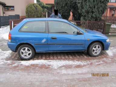Купить Mazda 323, 1.3, 1998 года с пробегом, цена 3183 руб., id 17971