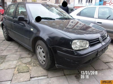 Купить Volkswagen Golf, 1.4, 1999 года с пробегом, цена 0 руб., id 17981