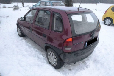 Купить Opel Corsa, 1.2, 1993 года с пробегом, цена 1592 руб., id 18008