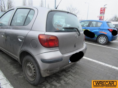 Купить Toyota Yaris, 1.0, 2005 года с пробегом, цена 30727 руб., id 18018
